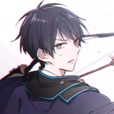 三人暴雨中合力救下坠井女孩